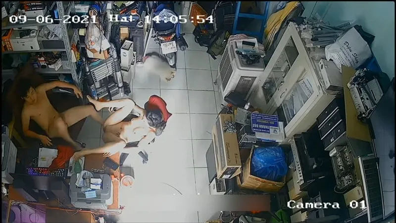 Bà xã ông chồng xxx nhau trong của chim máy tính